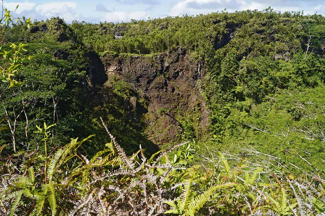 Matavanu crater wall