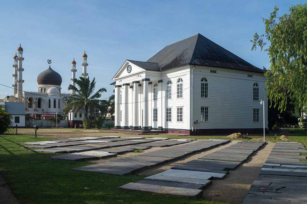 Synagogue and Mosque, Paramaribo