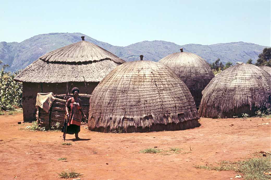Gucqasithandaze huts