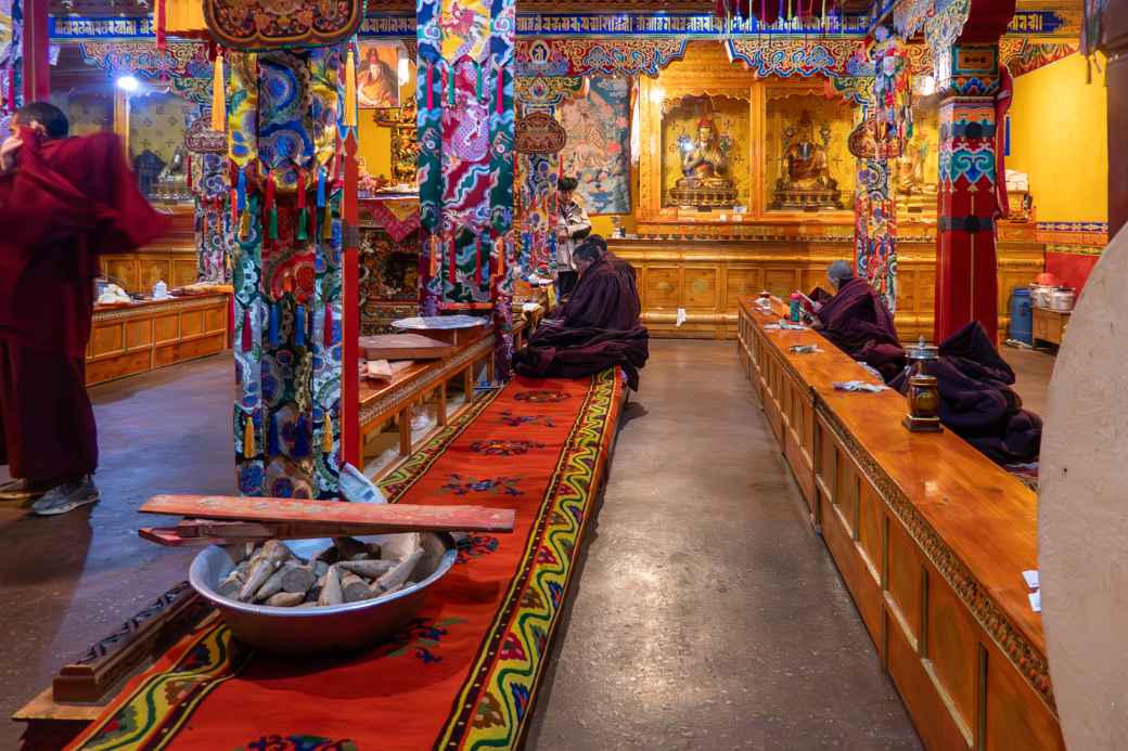 Morning prayers, Rongbuk Monastery