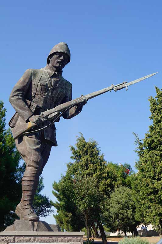 Statue of a Turkish soldier