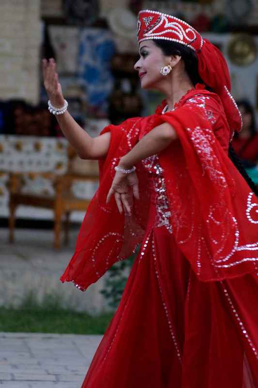 Uzbek dancing