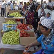 Selling tomatoes, Qumtepa bazaar