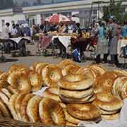 Bread for sale, Qumtepa bazaar