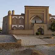 Arabkhan Madrasah