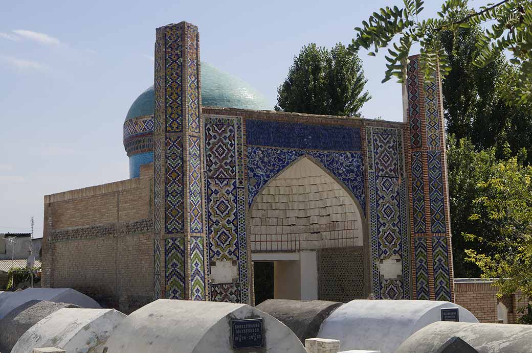 Modari-khan mausoleum