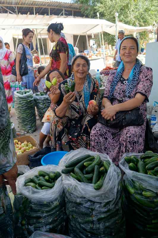 Selling cucumbers, Qumtepa bazaar
