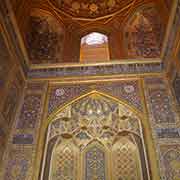 Sher-Dor Madrasah decorations