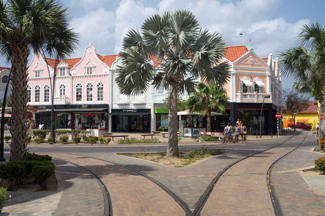 Plaza Chipi Chipi, Oranjestad