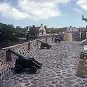 Cannons, Fort Oranje