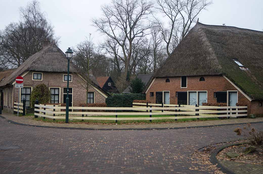 Thatched houses, Dwingeloo