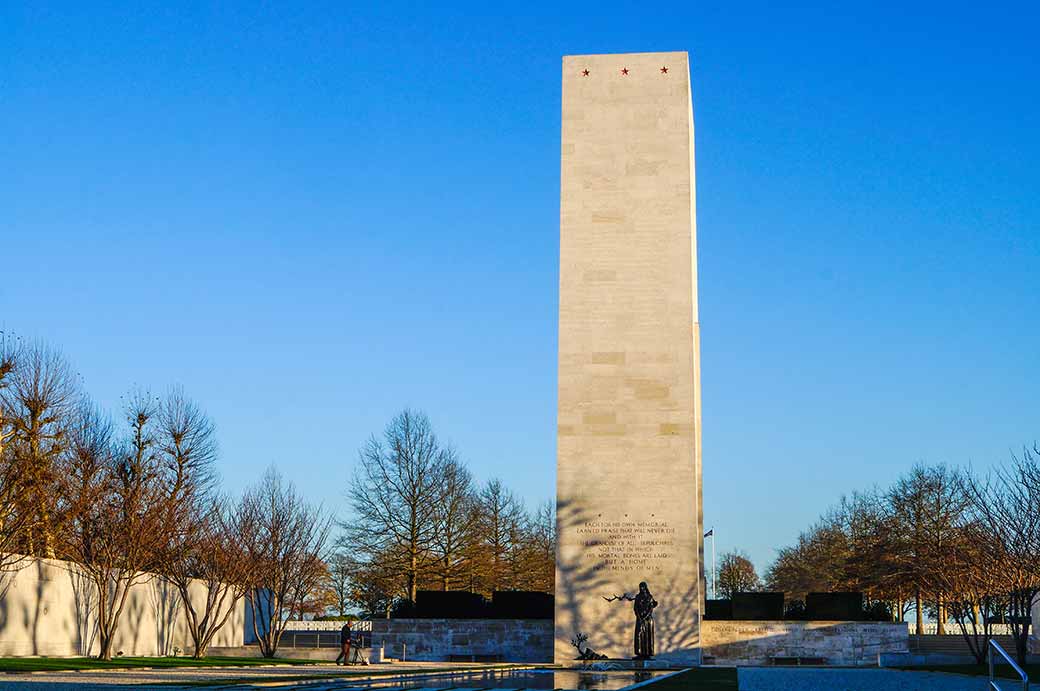 Memorial tower, Margraten