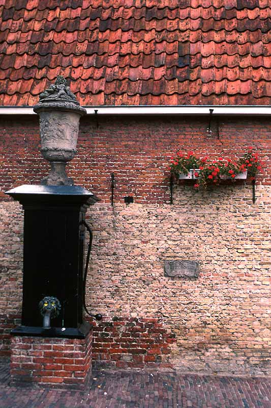 Water pump, Dokkum