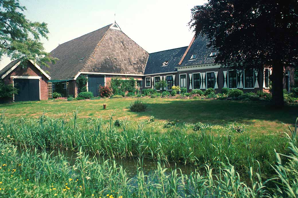 Farm house in Jelsum