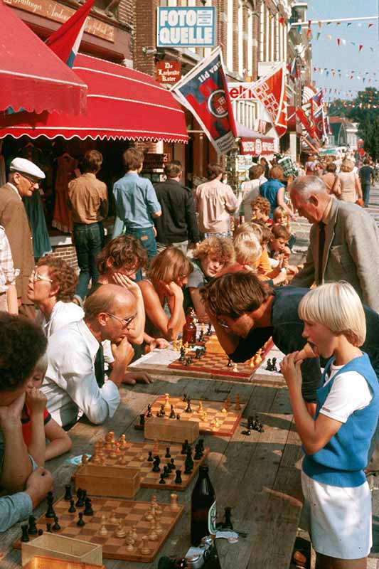 Open air chess